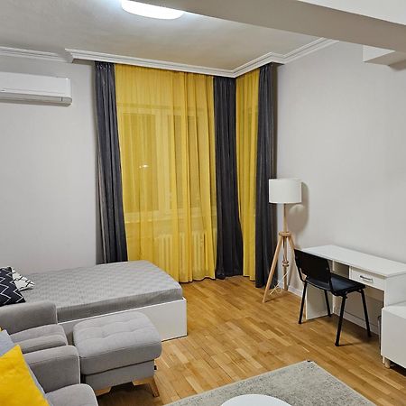 Spacious Aristocratic Apt. With A Colourful View Sofia Bagian luar foto